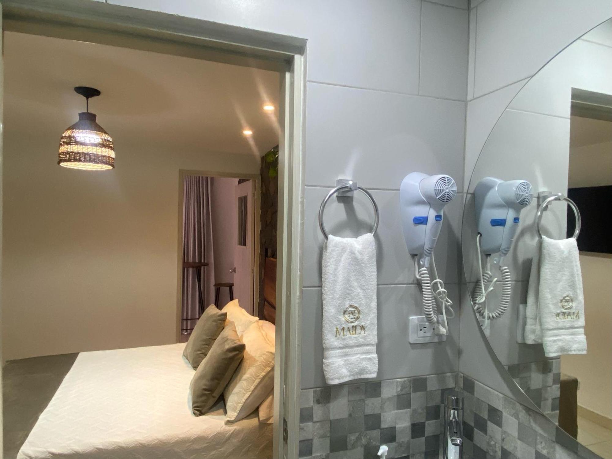 Maidy Luxury Hotel Меделин Екстериор снимка