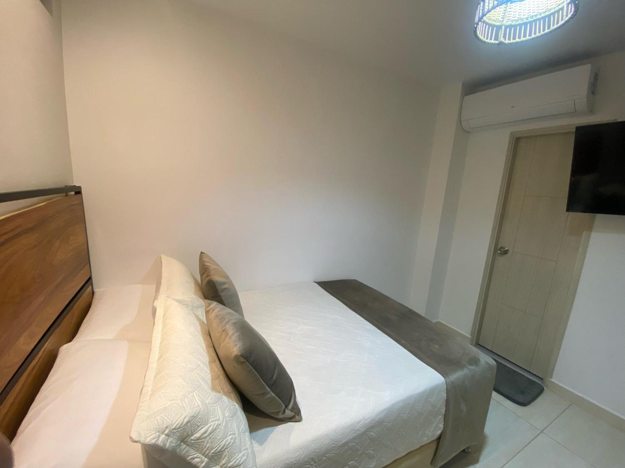Maidy Luxury Hotel Меделин Екстериор снимка