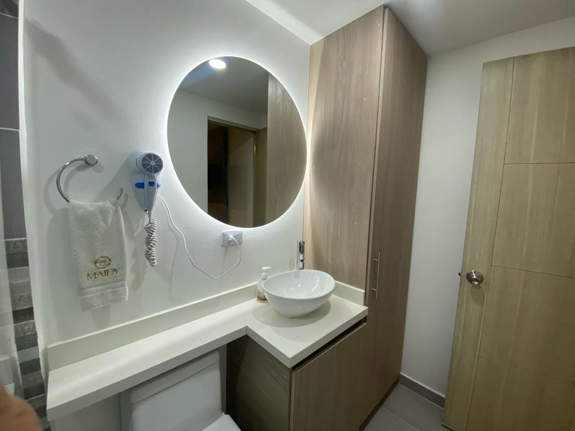 Maidy Luxury Hotel Меделин Екстериор снимка