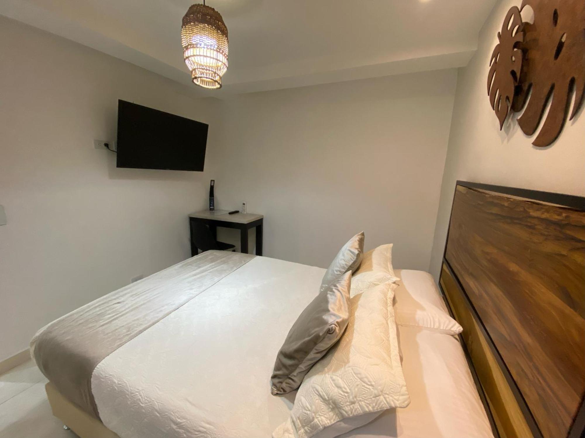 Maidy Luxury Hotel Меделин Екстериор снимка